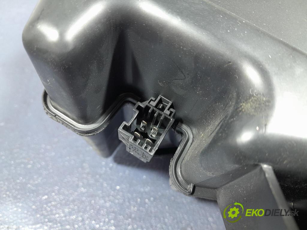 Mercedes GL 2014 Reproduktor / Subwoofer: A1668202802