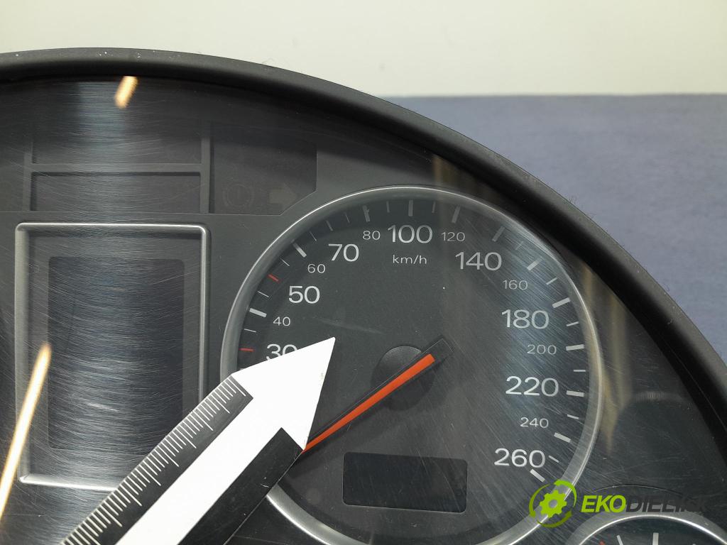 Audi A4 2004 prístrojovka/ budíky 8E0920900M