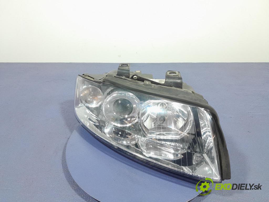 Audi A4 2004 Reflektor: v pravo: