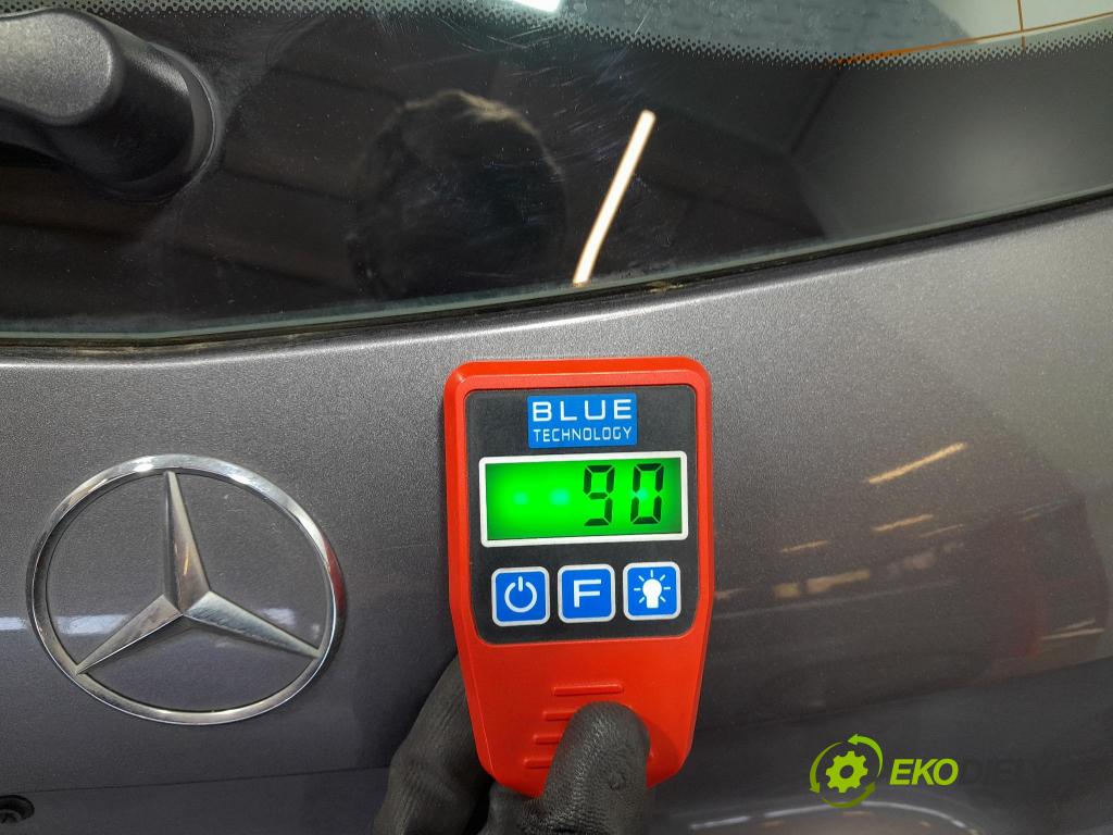 Mercedes A-klasa 2014 zadna dveře kufra: kufra: