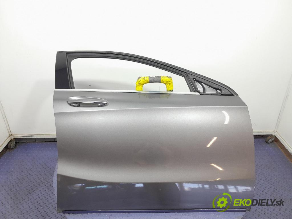 Mercedes A-klasa 2014 dvere Predné pravé