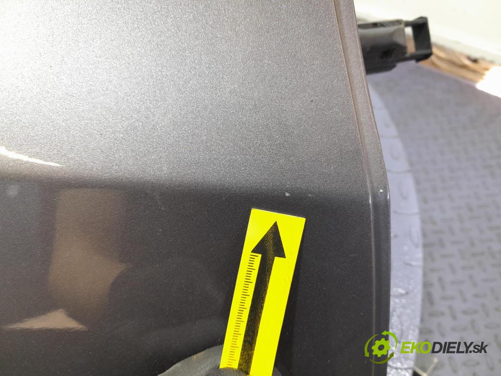 Mercedes A-klasa 2014 dvere zad pravé