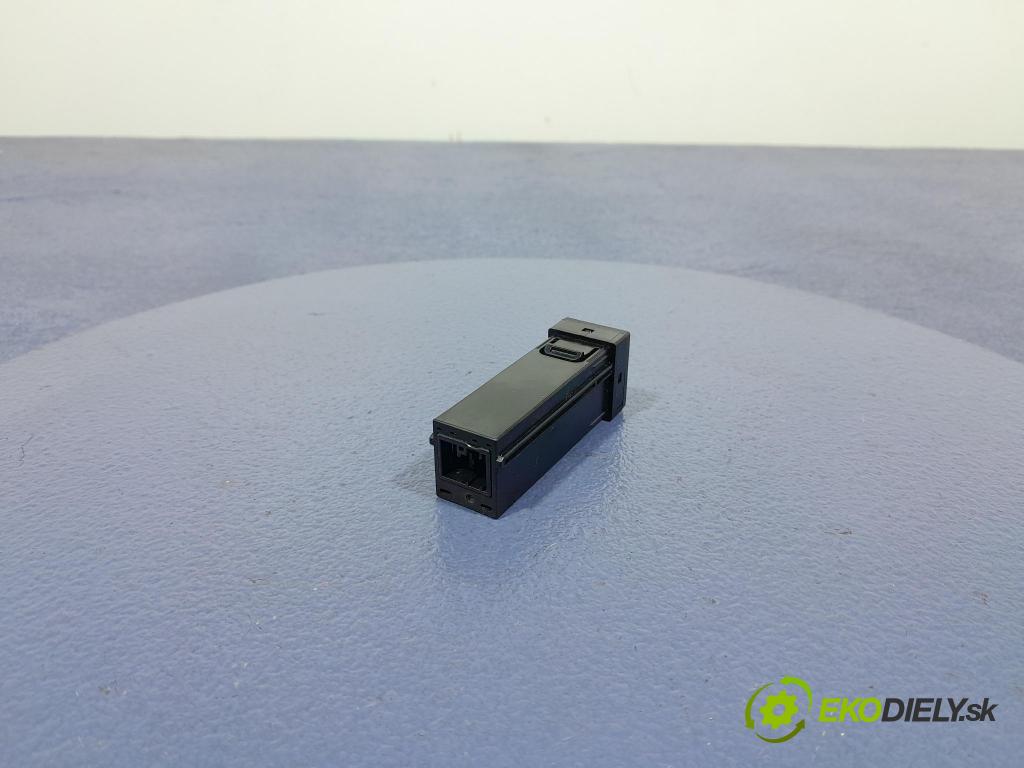 Toyota Corolla 2024 inštalácia Elektrický: 86190-02110