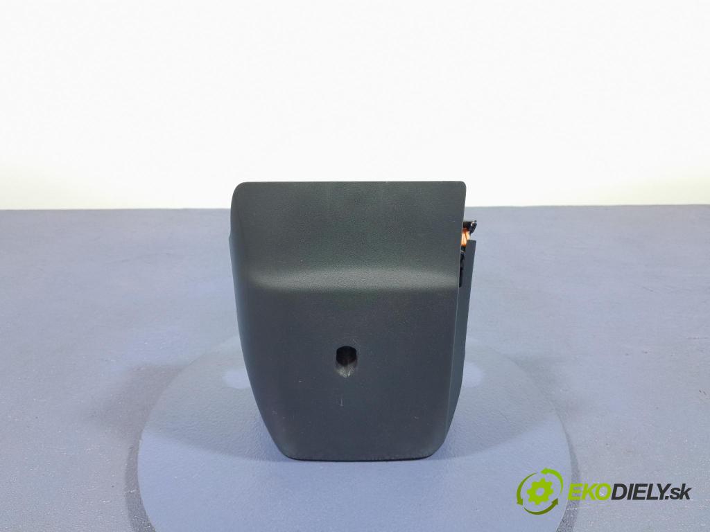 Toyota Corolla 2024 kryt Plast: Interiéry: 45024-02110