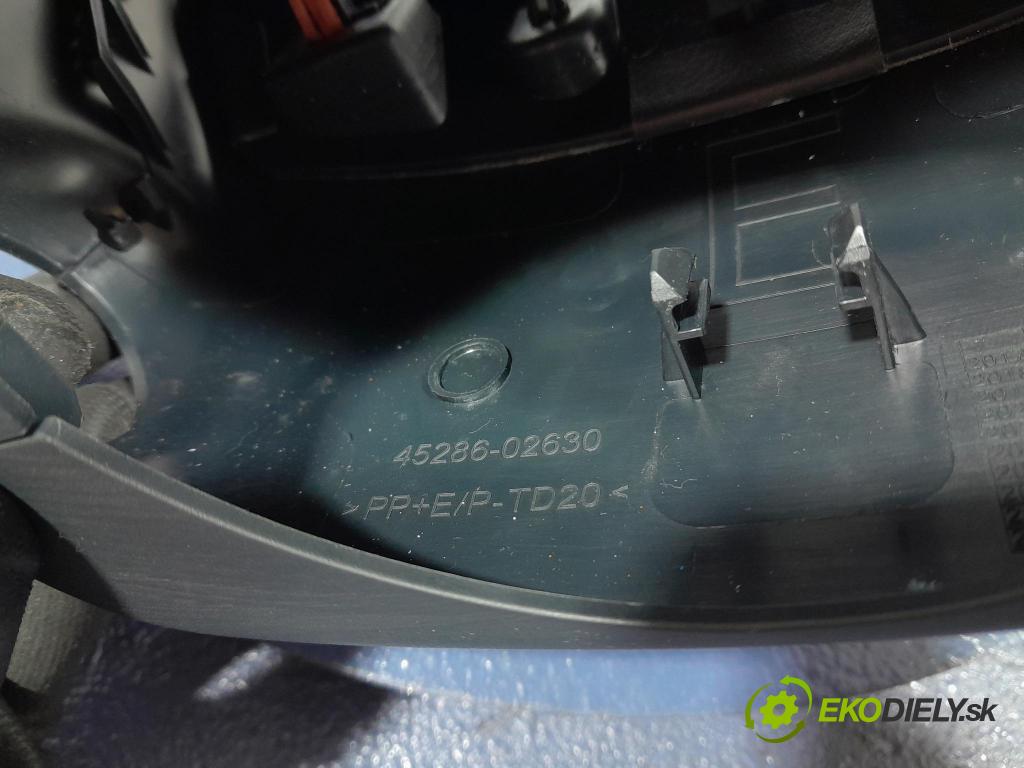 Toyota Corolla 2024 kryt Plast: Interiéry: 45024-02110