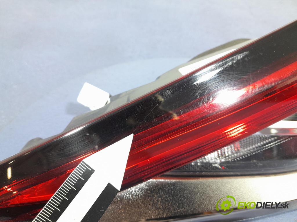 Toyota Corolla 2024 svetlo / reflektor zad Prava: Vnútri: 81580-02C31