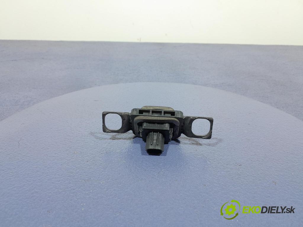 Toyota Corolla 2024 prepínač Klapky: kufra: