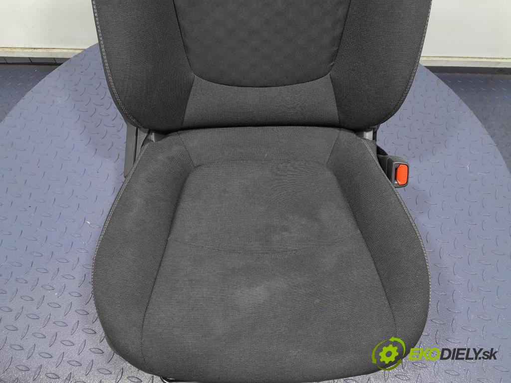 Toyota Corolla 2024 Sedačka spolujazdca