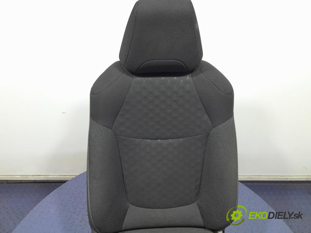 Toyota Corolla 2024 Sedačka spolujazdca