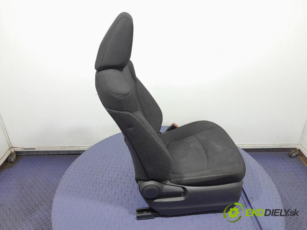 Toyota Corolla 2024 Sedačka spolujazdca
