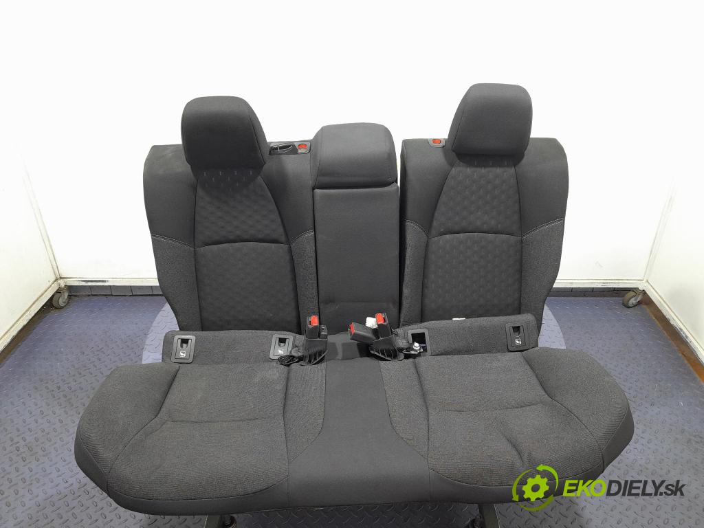 Toyota Corolla 2024 Sedačka zadný