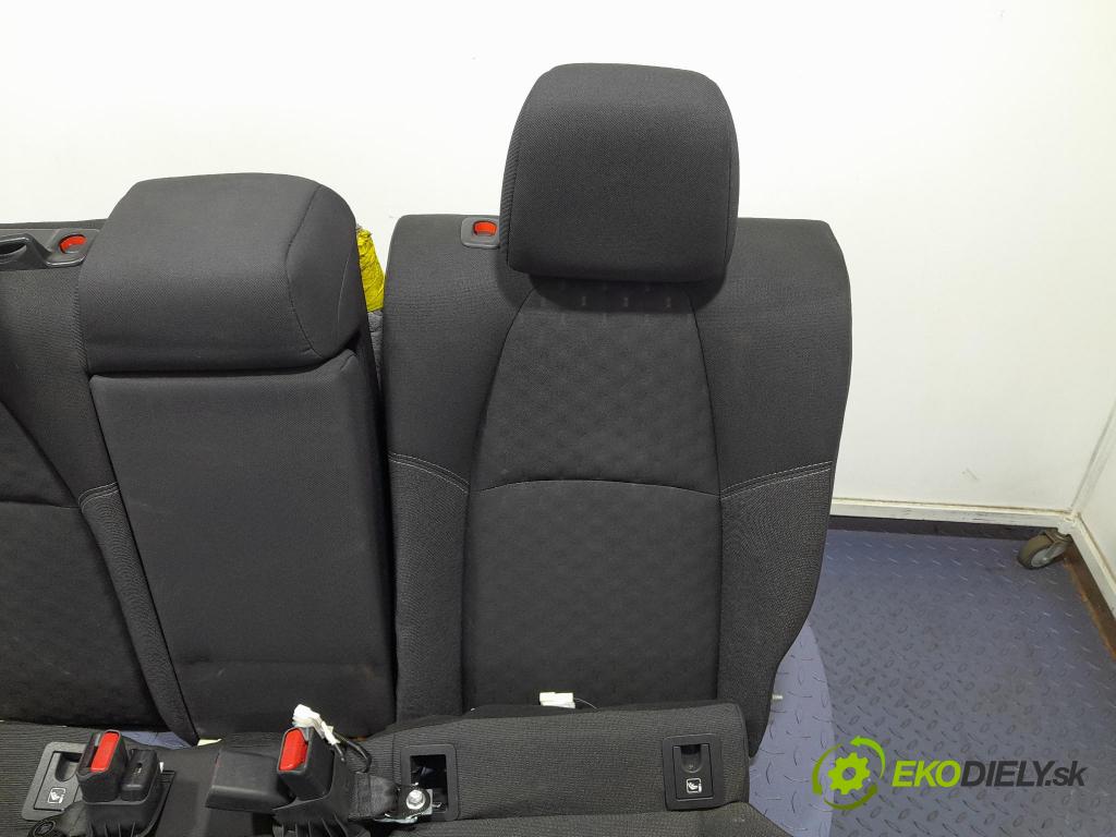 Toyota Corolla 2024 Sedačka zadný