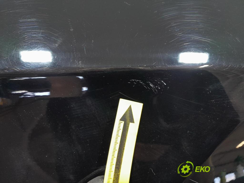 Mercedes GL 2014 blatník Predné v pravo: