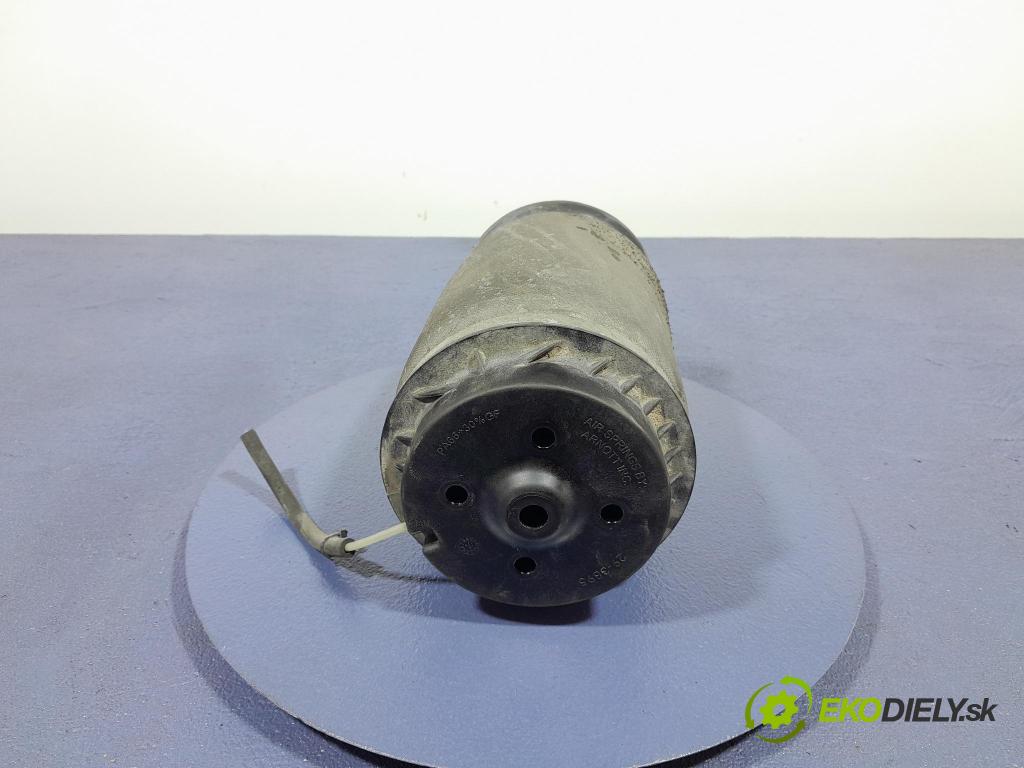 Mercedes GL 2014 airbag Pozastavenia: