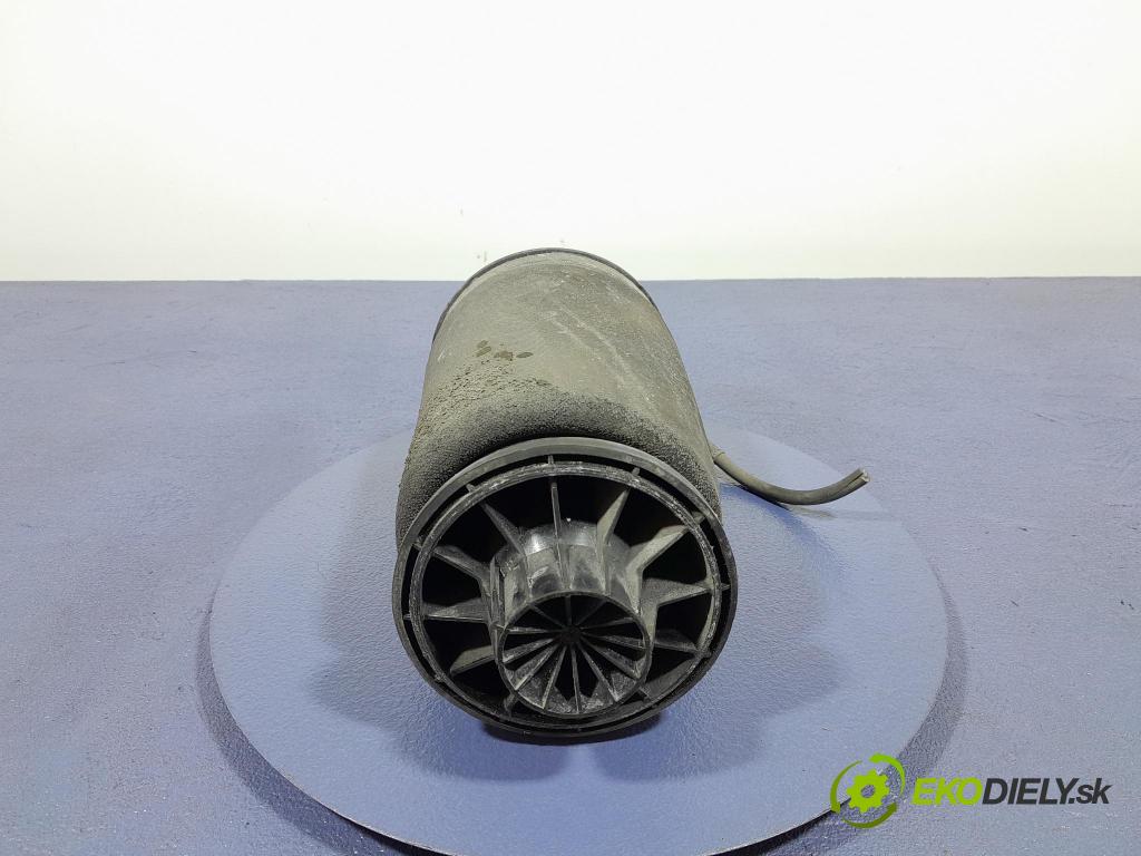 Mercedes GL 2014 airbag Pozastavenia: