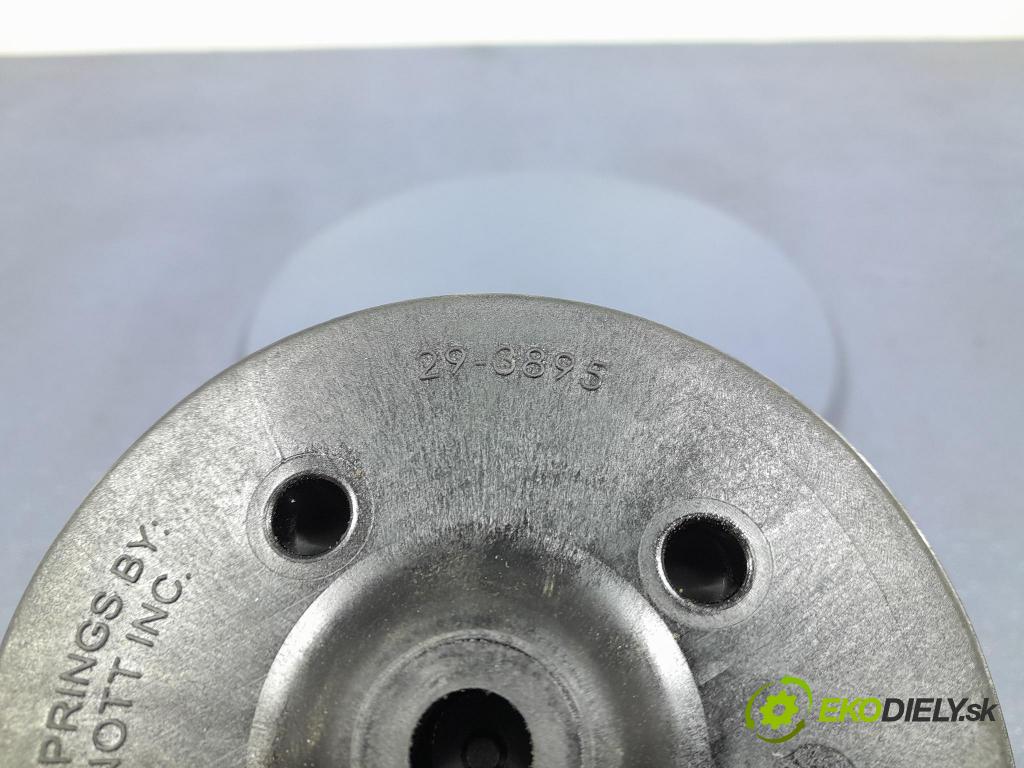 Mercedes GL 2014 airbag Pozastavenia: 