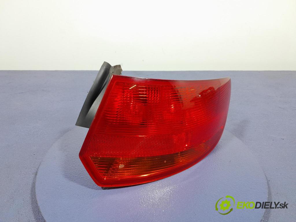 Audi A3 2007 svetlo / reflektor zad Prava: Vonkajsia: 8P4945096C