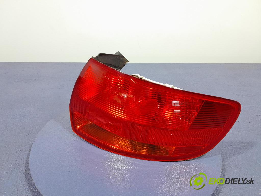 Audi A3 2007 svetlo / reflektor zad Prava: Vonkajsia: 8P4945096C