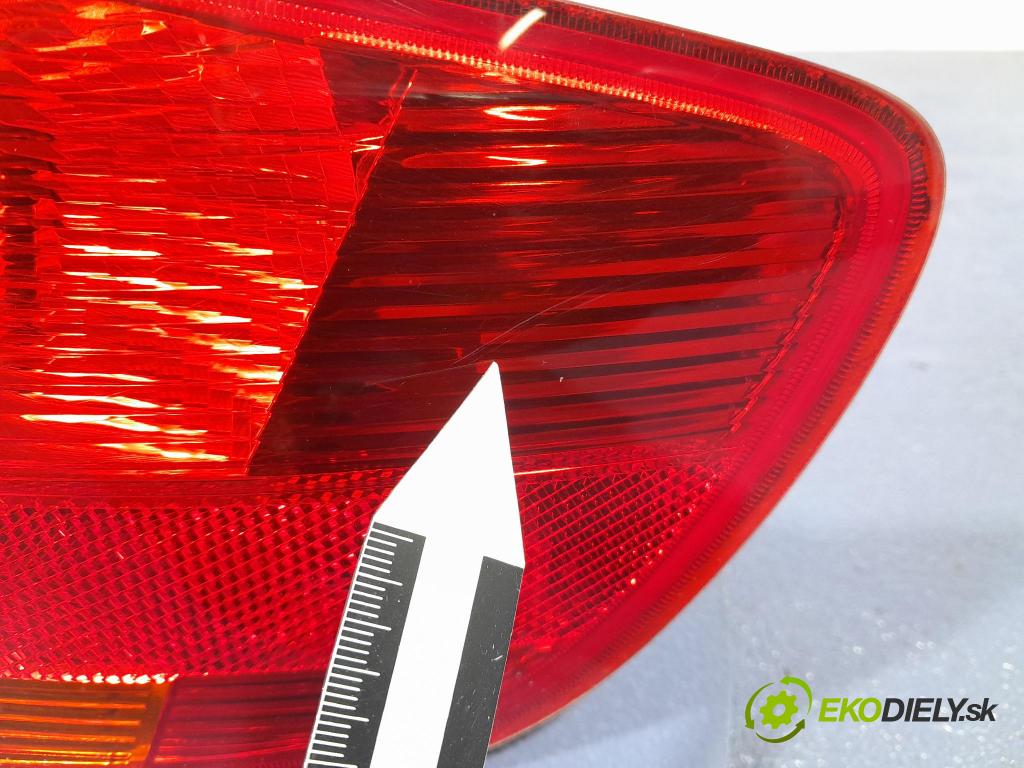 Audi A3 2007 svetlo / reflektor zad Prava: Vonkajsia: 8P4945096C