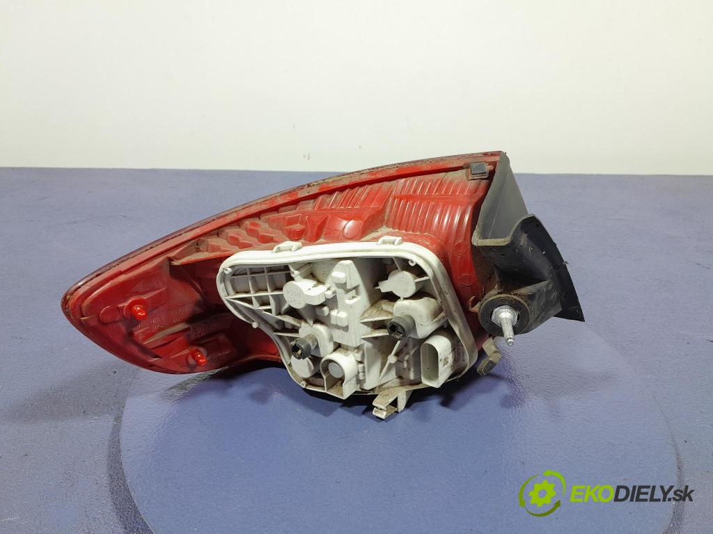 Audi A3 2007 svetlo / reflektor zad Prava: Vonkajsia: 8P4945096C