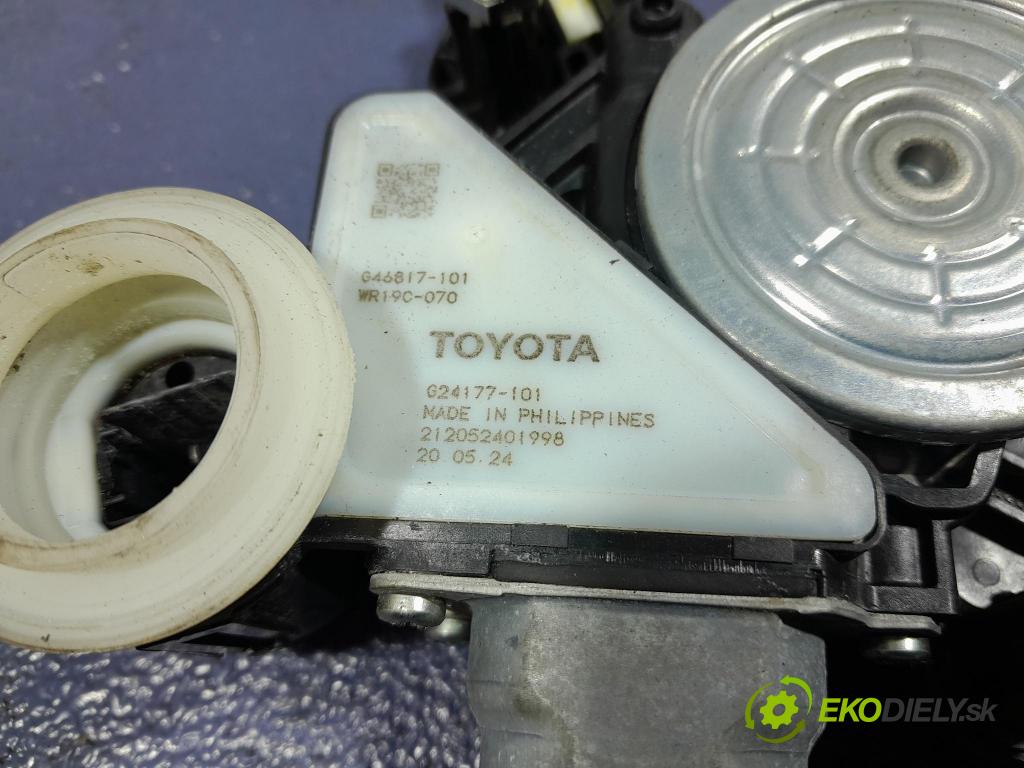 Toyota Corolla 2024 mechanizmus okna Okná: Predné Vľavo: 69820-02802