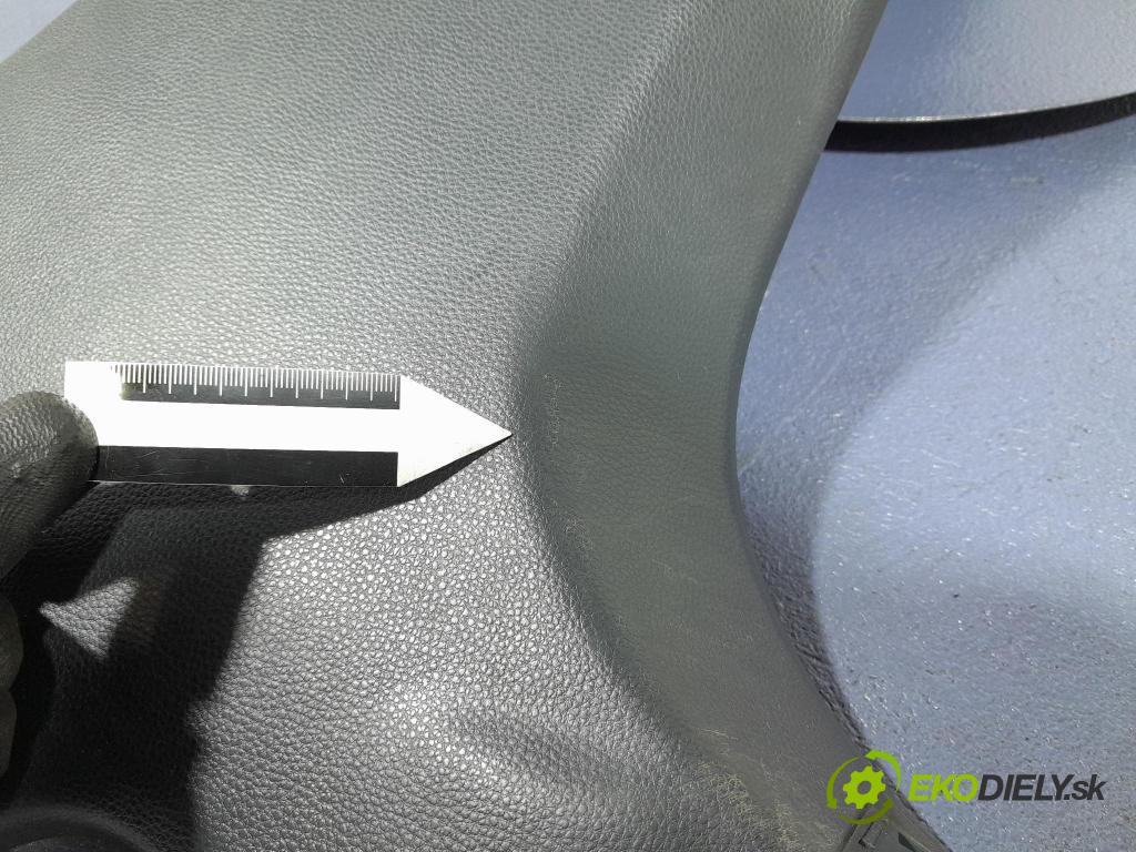 Toyota Corolla 2024 kryt Plast: Interiéry: 62413-02370