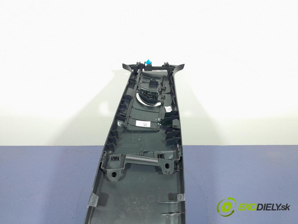 Toyota Corolla 2024 kryt Plast: Interiéry: 62414-02370