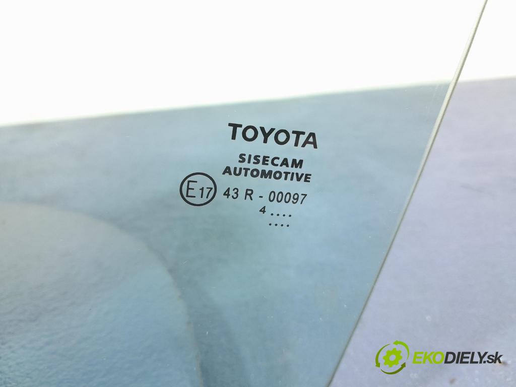 Toyota Corolla 2024 sklo dvere zad ľavé
