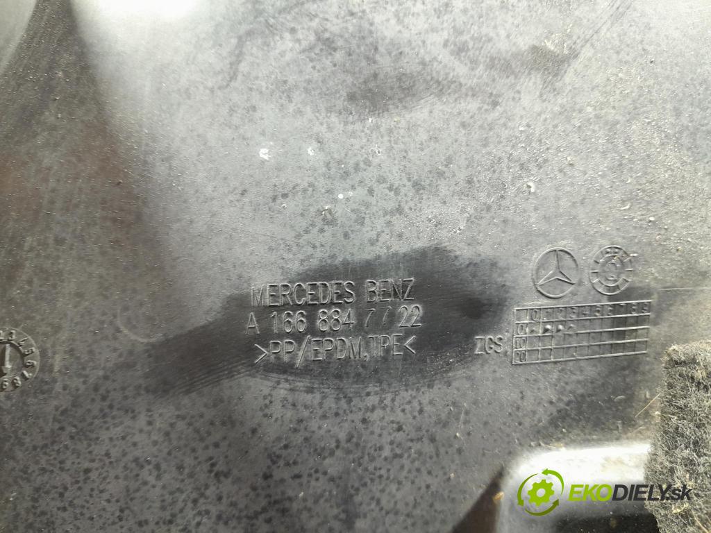 Mercedes GL 2014 Blatník: Plastové: Predné A1668847722