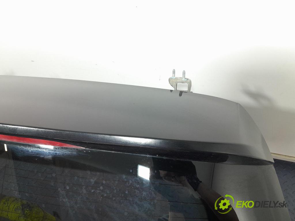 Mercedes GL 2014 zadna dveře kufra: kufra: