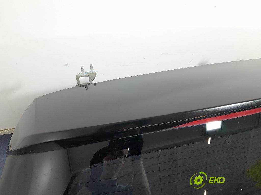 Mercedes GL 2014 zadna dveře kufra: kufra: