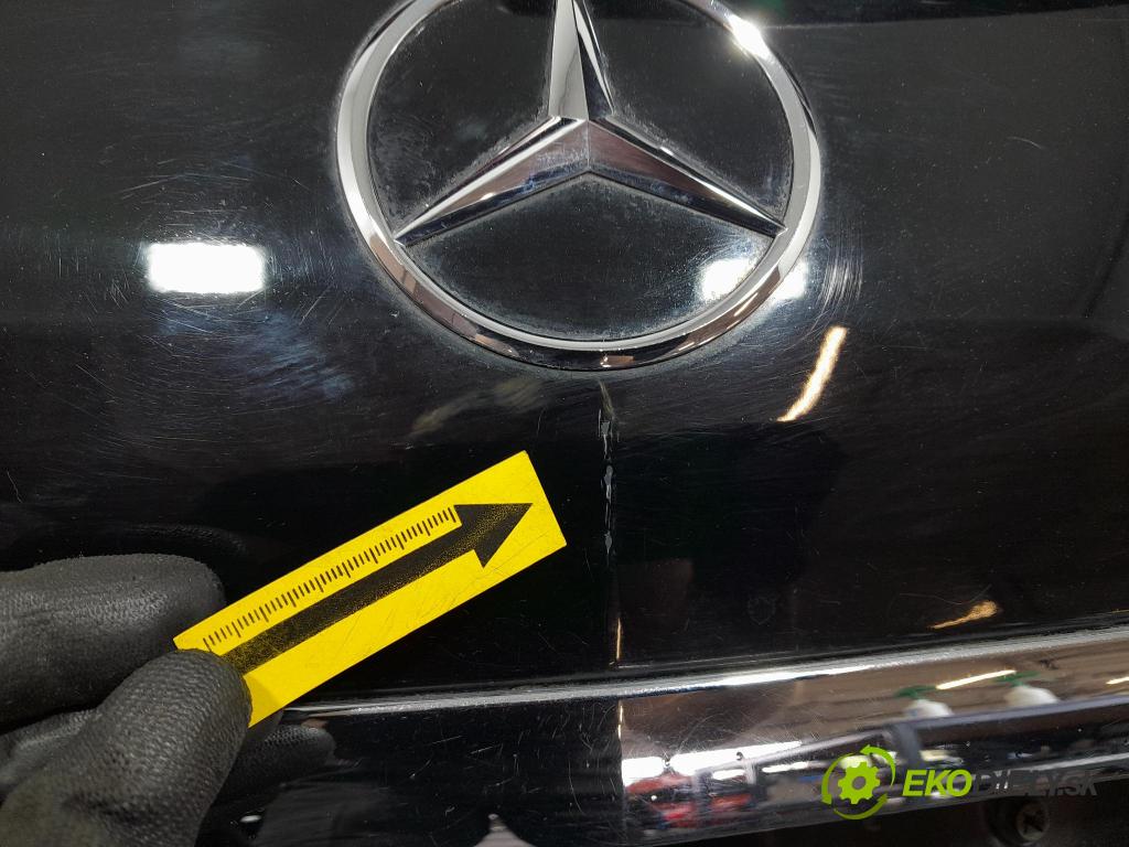 Mercedes GL 2014 zadna dveře kufra: kufra: