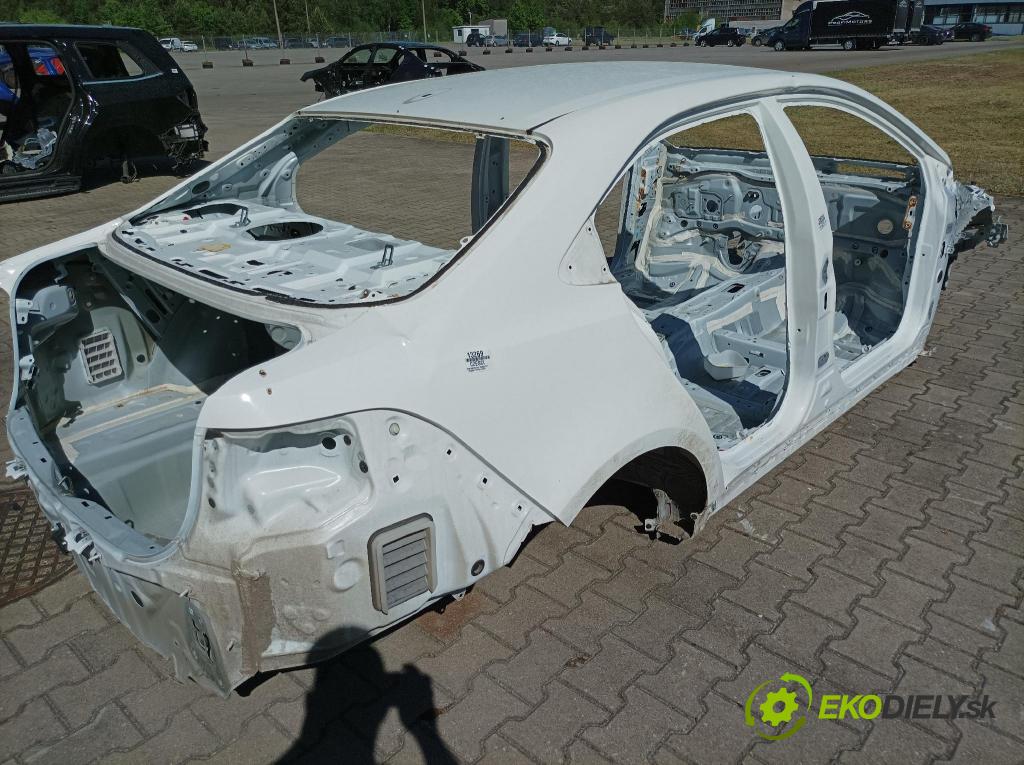 Toyota Corolla 2024 zad