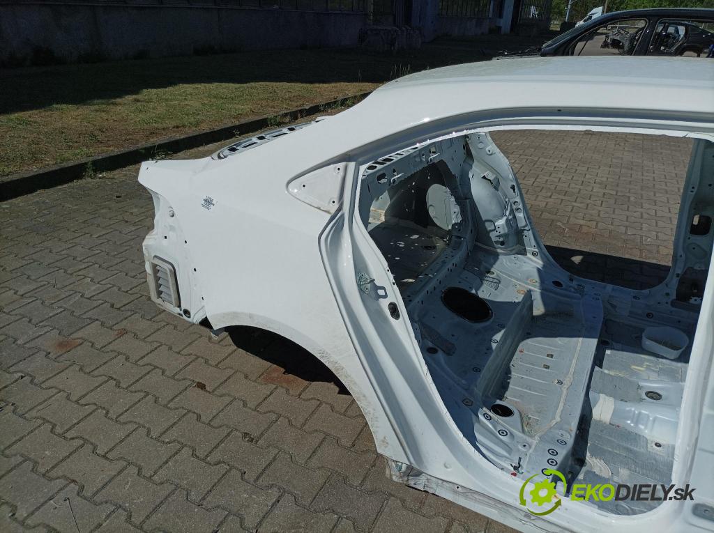 Toyota Corolla 2024 zad