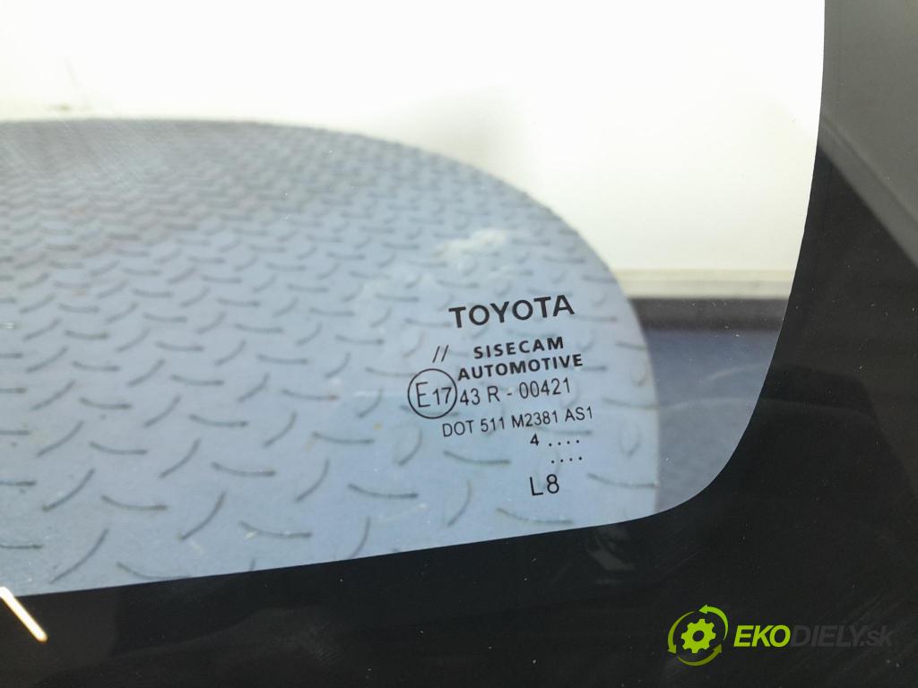 Toyota Corolla 2024 sklo Predné: přední: