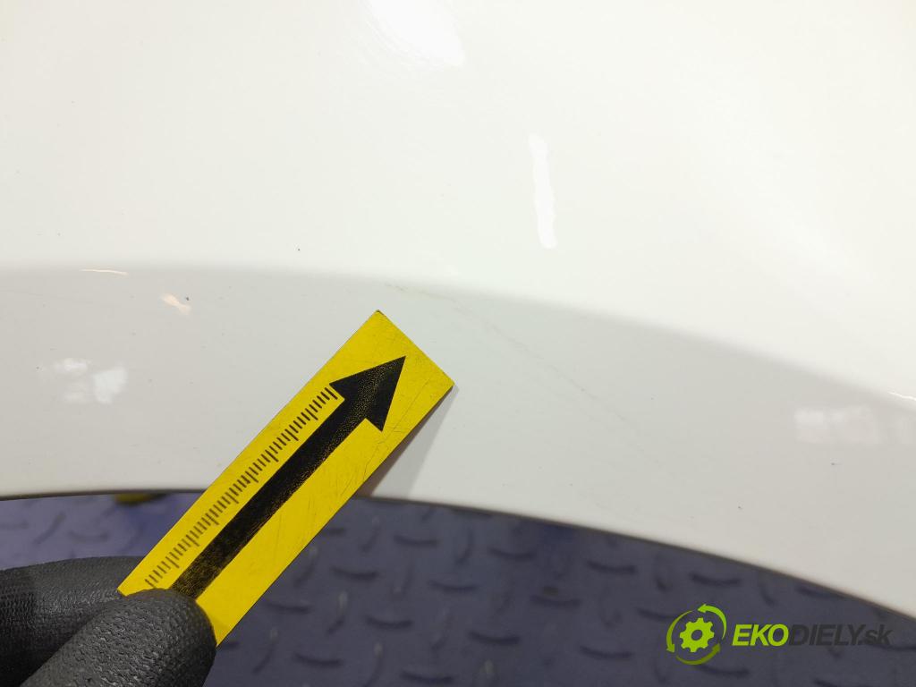 Toyota Corolla 2024 blatník Predné v pravo: