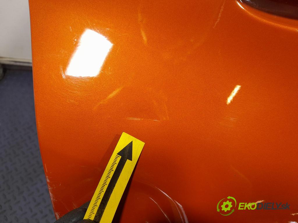 Renault Captur 2016 dvere zad pravé