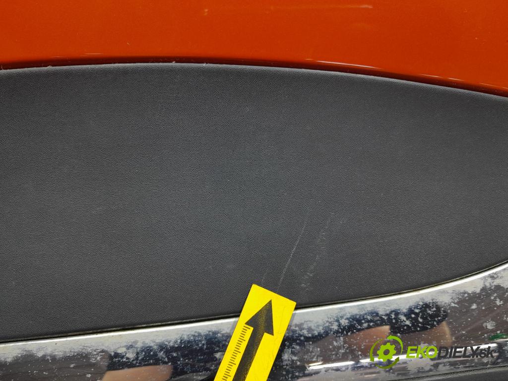 Renault Captur 2016 dvere zad Vľavo: