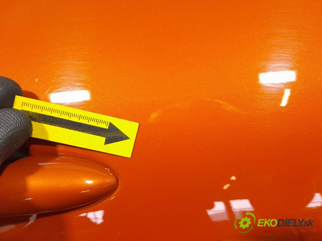 Renault Captur 2016 dvere Predné pravé