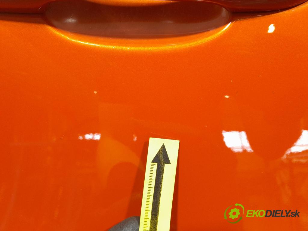 Renault Captur 2016 dvere Predné pravé