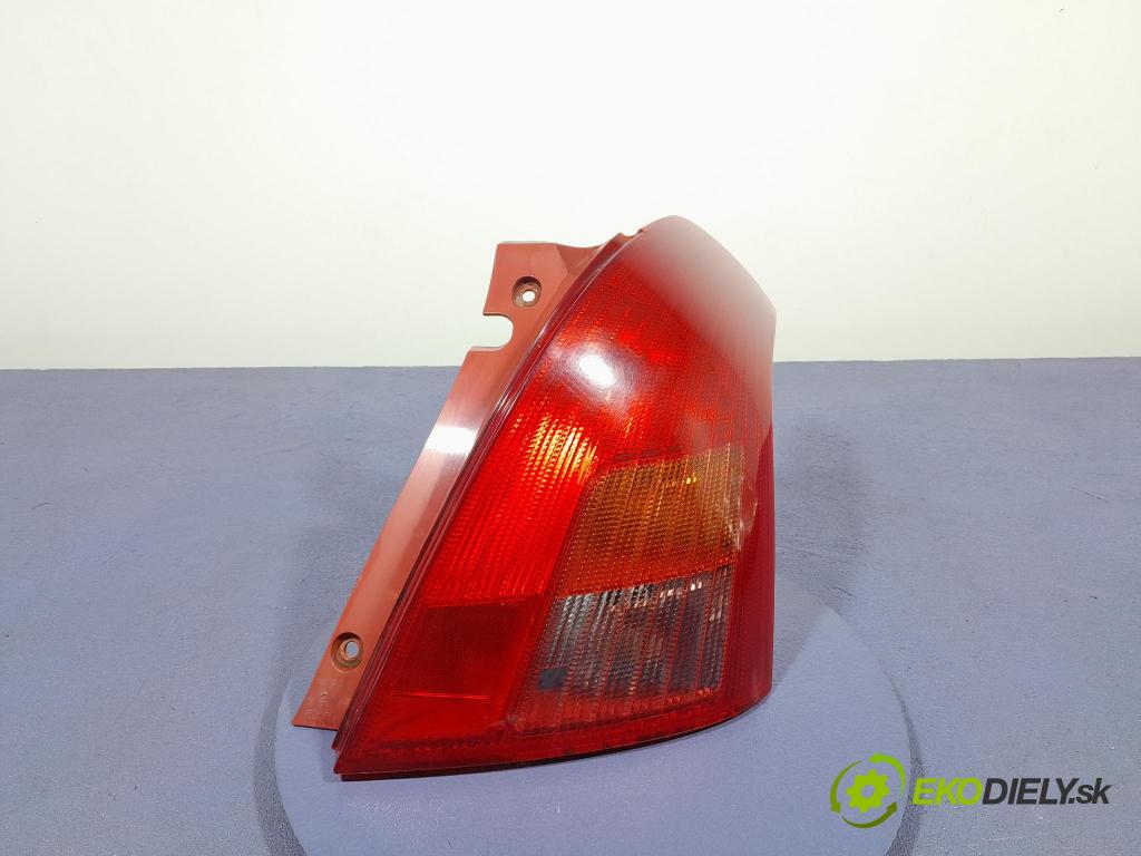 Suzuki Swift 2007 svetlo / reflektor zad Prava: Vonkajsia: