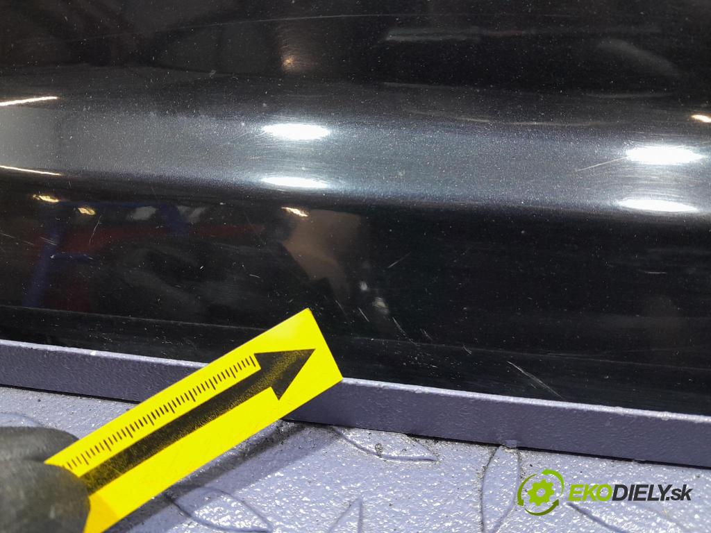 Suzuki Swift 2007 dvere Predné pravé