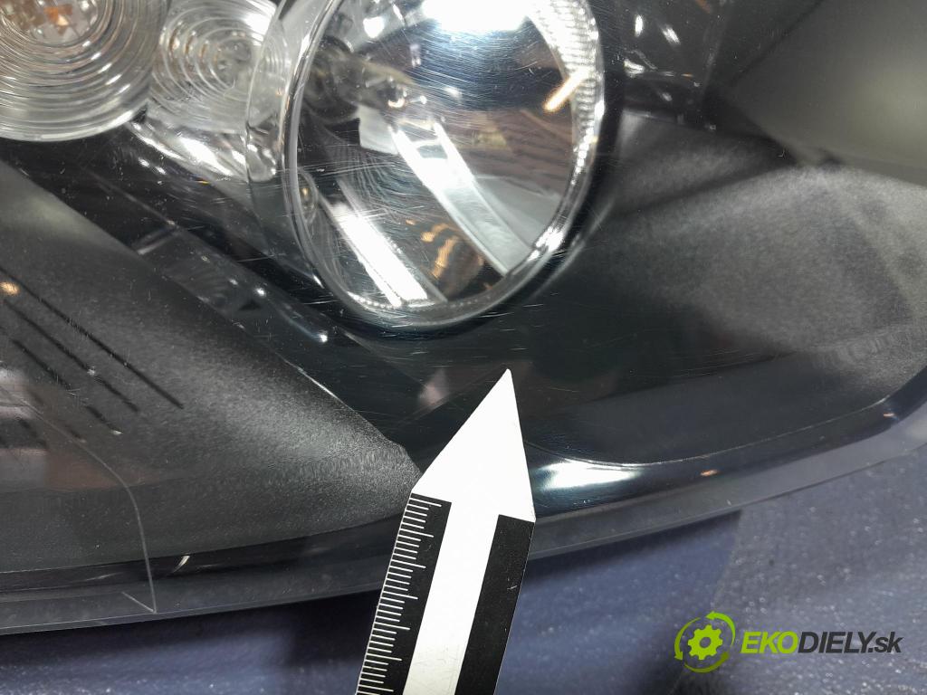 Vw Golf 2009 Reflektor: v pravo: 5K1941006J