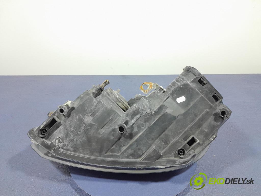 Vw Golf 2009 Reflektor: v pravo: 5K1941006J