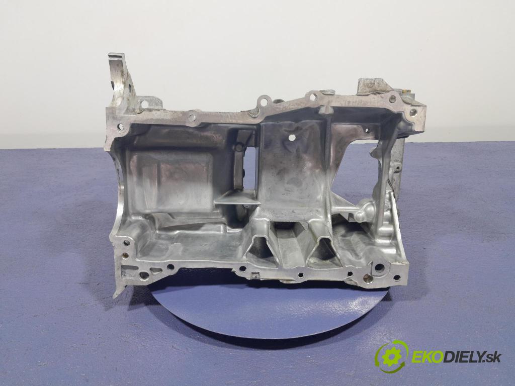Toyota Corolla 2024 vaňa Olej: