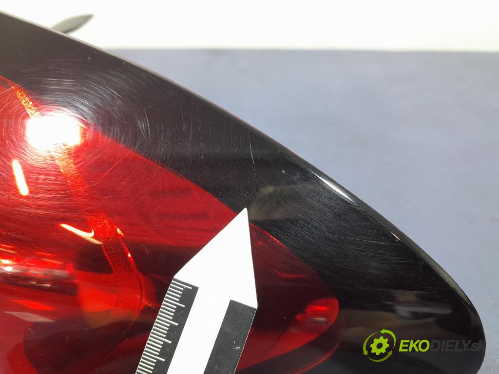 Renault Captur 2016 svetlo / reflektor zad Prava: Vonkajsia: 265509762R