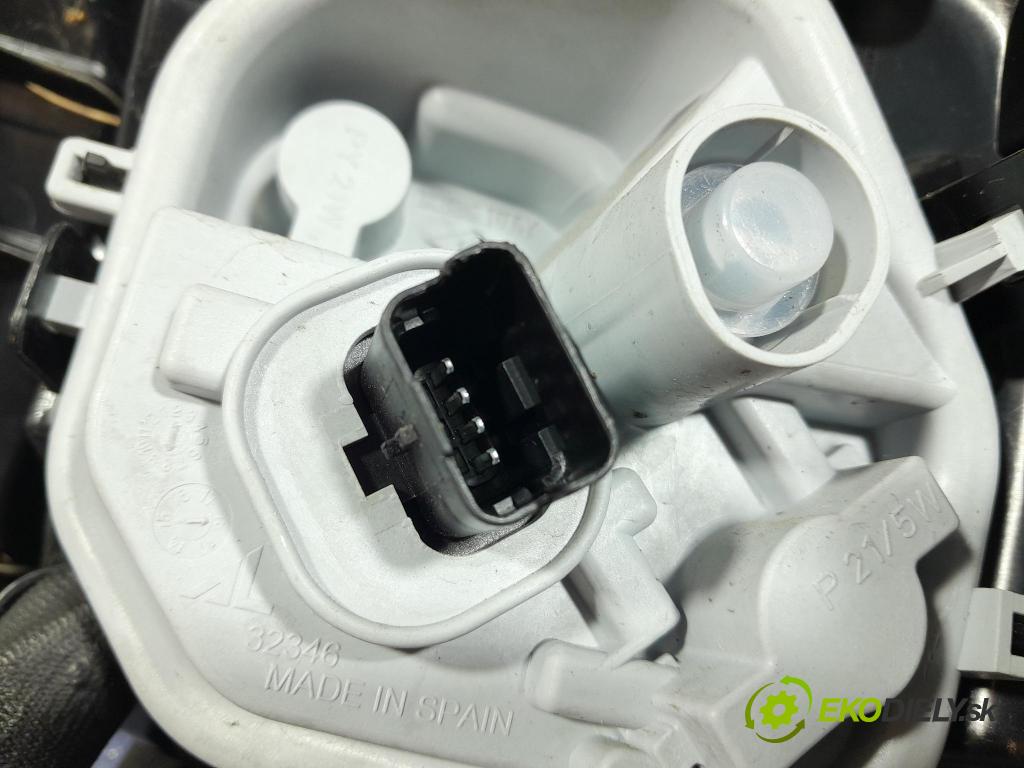 Renault Captur 2016 svetlo / reflektor zad ľavá Vonkajsia: 265557367R