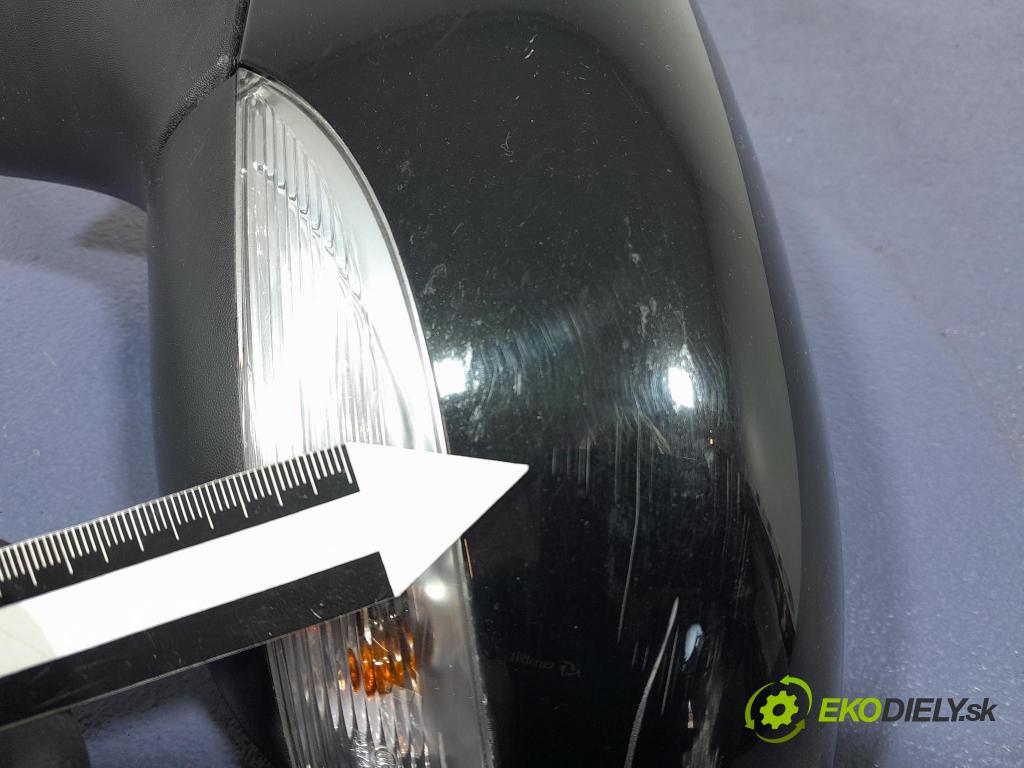 Renault Captur 2016 zrkadlo Vľavo: