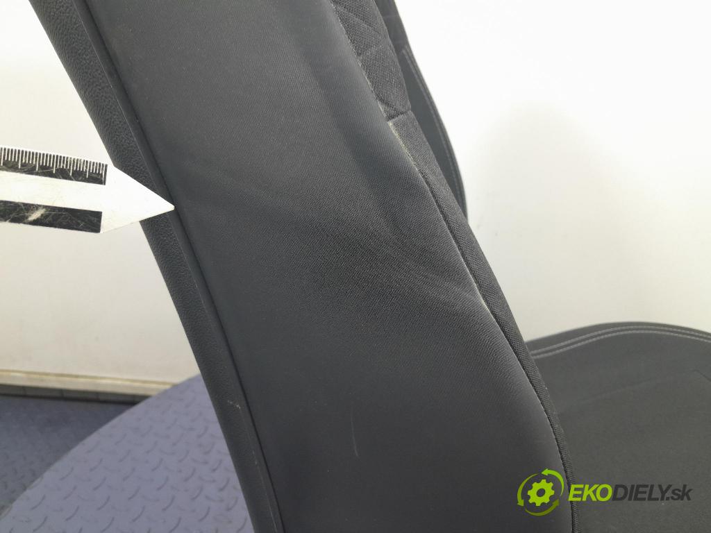 Renault Captur 2016 Sedačka Ovládače: