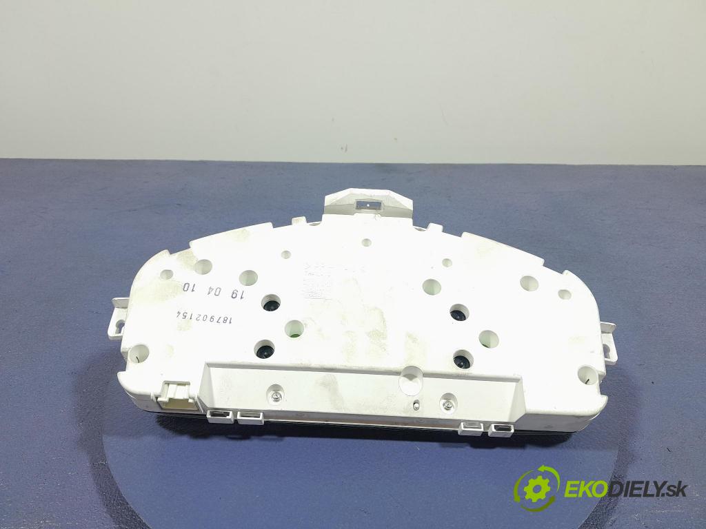 Volvo V50 2010 prístrojovka/ budíky 31296228